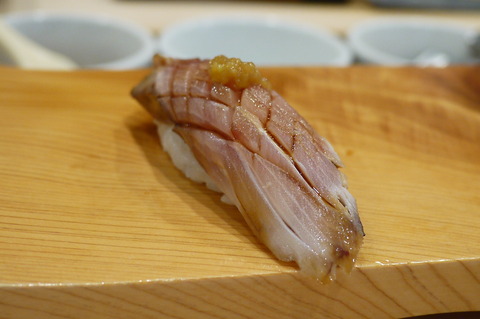 P1540569