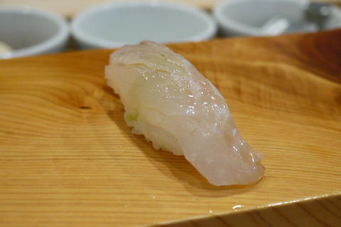P1540564