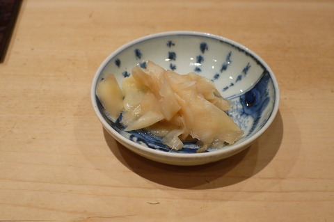 P1550173