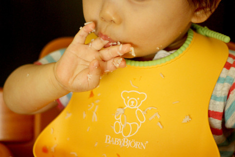 食べかすまみれ