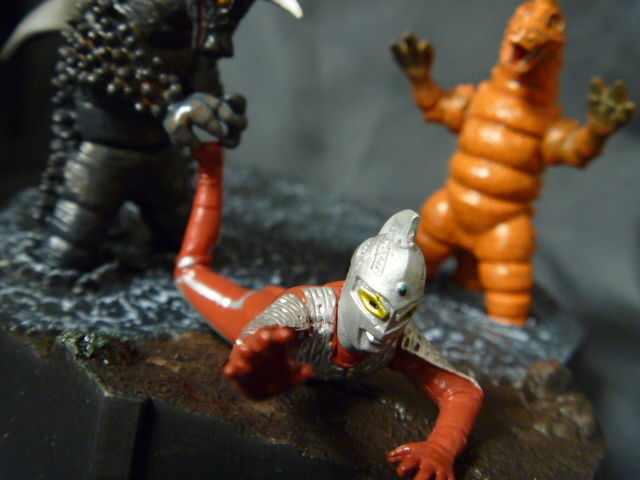 ウルトラ怪獣戯画セブンが死ぬ時東京は沈没する　レッドギラス　ブラックギラス　レオ ウルトラ怪獣戯画 ウルトラマンレオ対レッドギラス セブンが死ぬ
