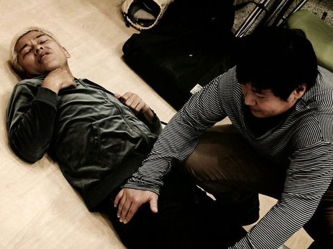 ニコルソンズ訪問 田村亮さん施術