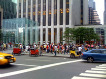 iPhone 3G Line, NY 5th Ave 001