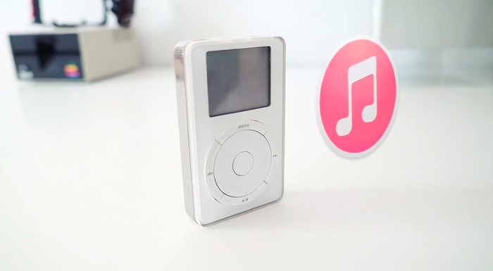 14年前に発売された初代iPodはiTunes 12.1でも同期可能かを検証した動画が面白い。