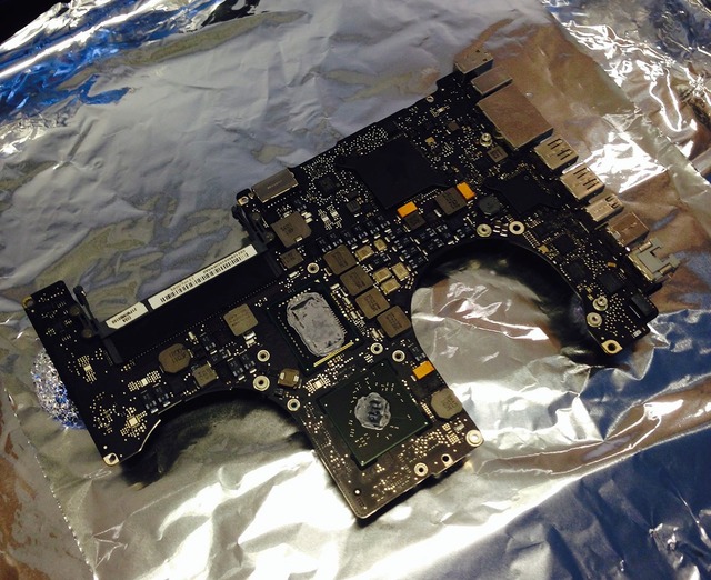MacBook-Logic-Bord-アルミニウム箔