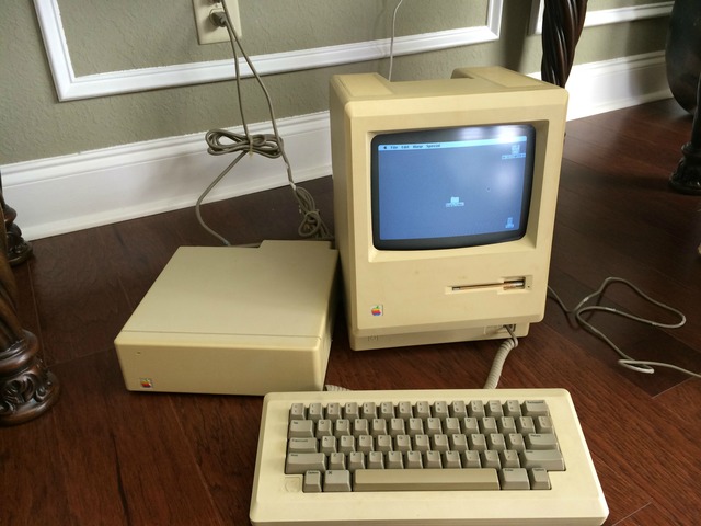 My Mam's 30 years old Mac 512k boot7