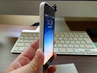 iPhone 5c ホワイトとiMac-4