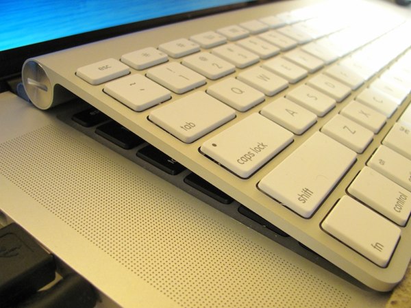 BHhxxF4-keyboard-on-the-keyboard