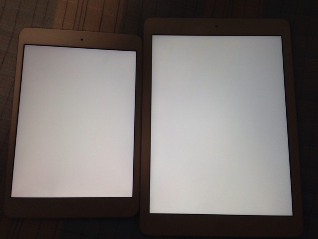 2-iPad-mini-Retina-vs-iPad-Air-White