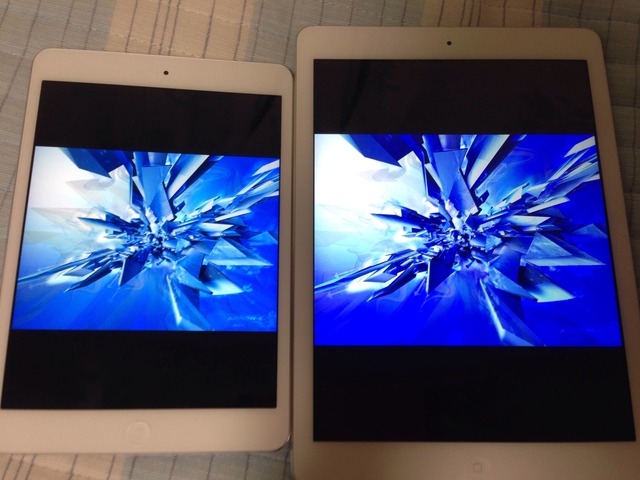 1-iPad-mini-Retina-vs-iPad-Air-Blue