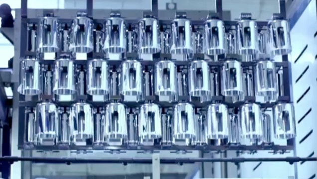 着色前のシルバーMacPro-Late2013