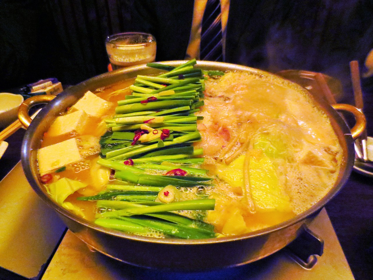 「ぶあいそ 南3条店」でいただく味噌もつ鍋は本場博多で食べたものに近い美味しい鍋でした!!! Rubis life 「ぶあいそ 南3条店」でいただく味噌もつ鍋は本場博多で食べたものに近い美味しい鍋でした!!! Rubis life