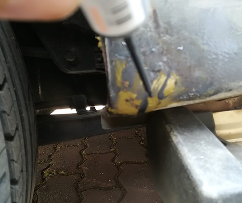 車の穴の修理 (10)