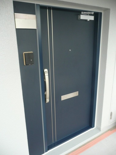 内開き玄関ドア