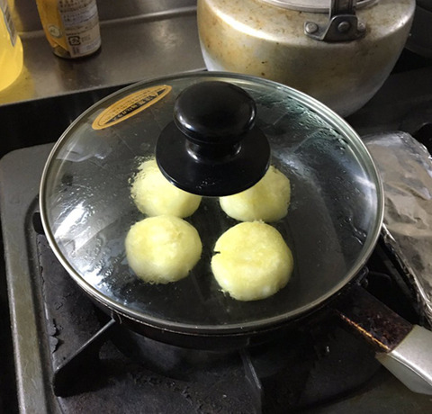 いももちつくる