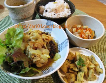 「鶏手羽元の塩レモン煮」は、あさイチレシピだと調味料としてレモンと塩を使っていますがわたしは、お手製の「レモンソルト」を使いました