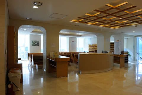 天福宮２３図書室