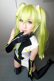 110505-coshol2-cos-54