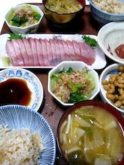 天然ぶりの刺身
