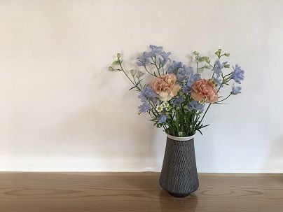 キッチンに花を飾る 4月のリビング 10年後も好きな家 家時間が好きになる 家事貯金 北欧インテリア Powered By ライブドアブログ