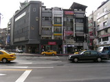 051202デイタイフォン遠景