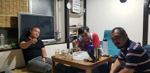 Aの部屋で離婚の真相を聞く