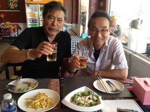 ランチは同じ店