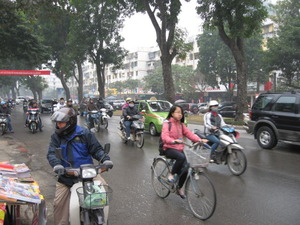 2281「バイクに自転車」