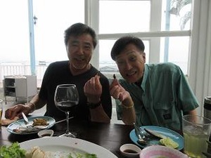 我々もコオロギ食べる