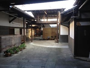 酒蔵の中