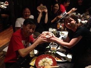 Kにおだまき梅干しもらう