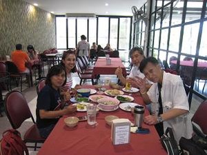 ランチはクラビで