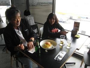 空港で朝食