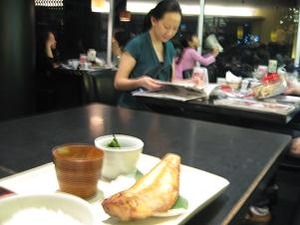 2581店内はタイ人ばかり