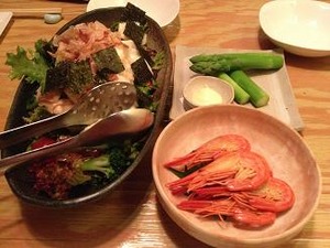 健康的な野菜と旬の幸