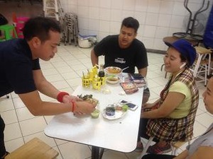 屋台のまかない飯に挑戦