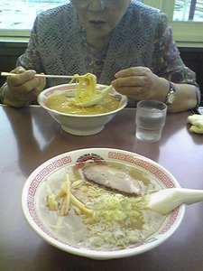 2355「母上とラーメン