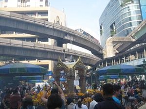 昨年8月に爆弾テロがあったエラワン廟