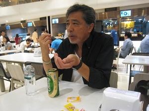 エムクオーティエで人間ウォッチング