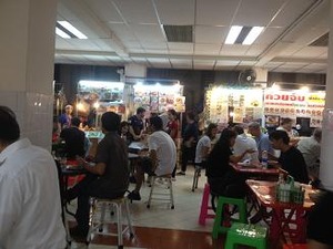 ソイ38の屋台村