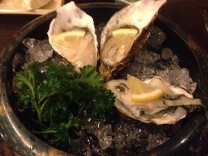 夜も牡蠣を食らう