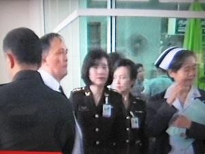 爆発事件後の