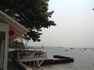 曇り空が気になる