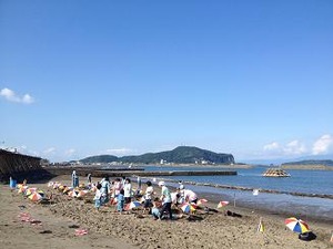 次から次ぎにお客が来る