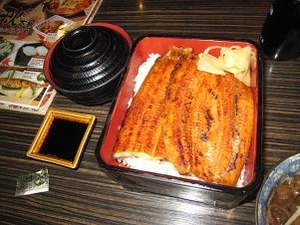 待望の鰻重だぞ