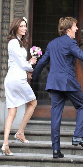 a_former_beatle_and_his_wife_640_high_08