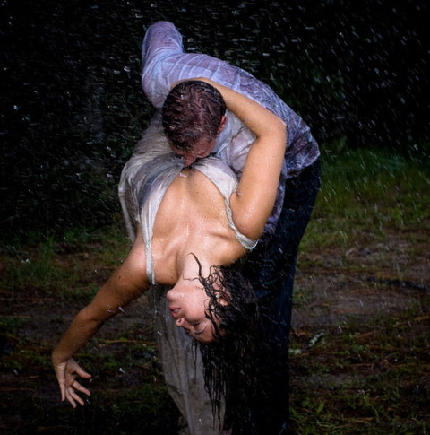 extreme_and_wet_wedding_photography_640_09