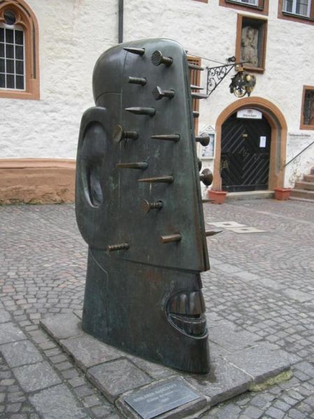 weirdest_outdoor_sculptures_on_the_planet_640_14