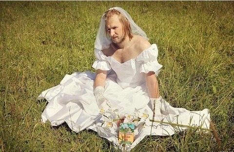 wtf_of_the_day_every_bride_has_such_photos_640_02