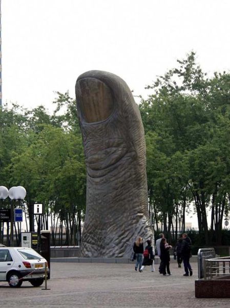 weirdest_outdoor_sculptures_on_the_planet_640_12